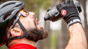 Camelbak Trinkflasche Podium Dirt Stealth Camelbak Trinkflasche Podium Dirt Stealth
