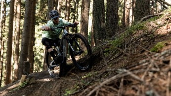 YT Capra & Jeffsy mit Rock Shox Flight Attendant YT Capra & Jeffsy mit Rock Shox Flight Attendant